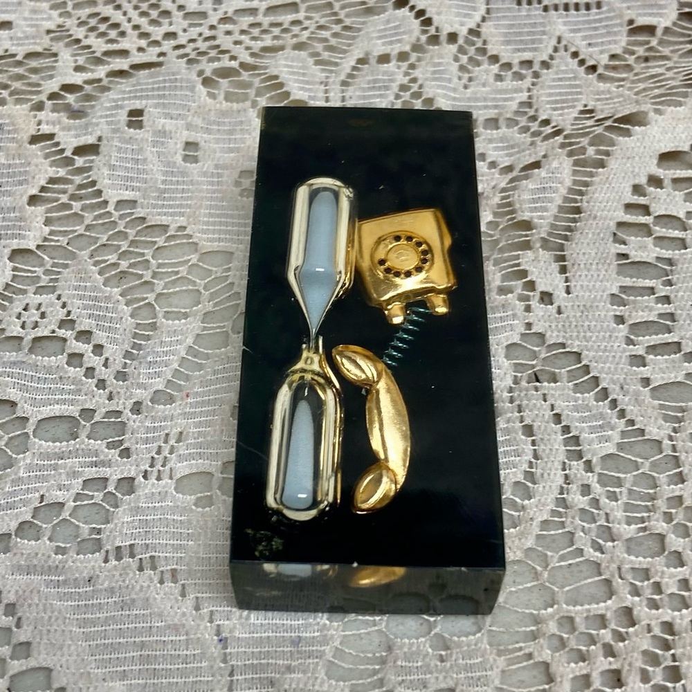 Vintage, Rare, Acrylic Lucite Gold Telephone with Hour Glass Paperweight (F0723 - Picture 4 of 10